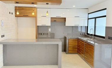 Amplia y cómoda casa en venta en fracc. La Finca