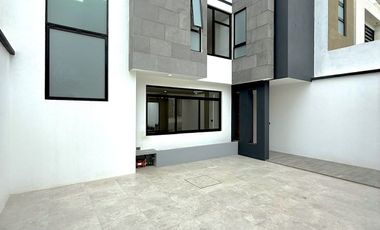Amplia y cómoda casa en venta en fracc. La Finca