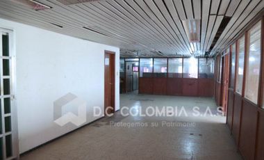 PISO 3 EN VENTA O ARRIENDO EN EDIFICIO BANCO POPULAR EN CENTRO BQUILLA