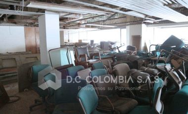 PISO 3 EN VENTA O ARRIENDO EN EDIFICIO BANCO POPULAR EN CENTRO BQUILLA