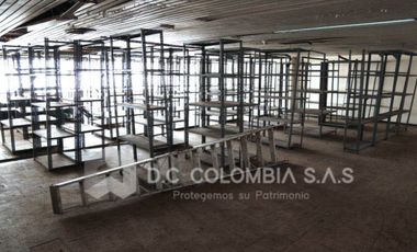 PISO 3 EN VENTA O ARRIENDO EN EDIFICIO BANCO POPULAR EN CENTRO BQUILLA