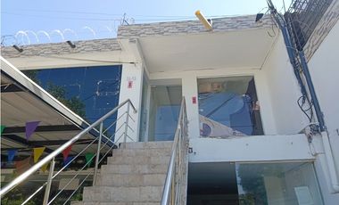 SE ARRIENDA LOCAL COMERCIAL FRENTE A LA AVENIDA DEL RIO, SANTA MARTA