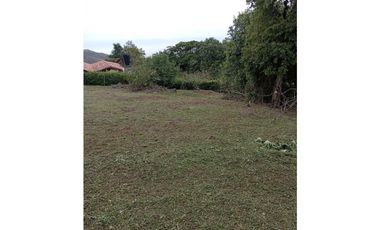VENTA DE LOTE EN CONDOMINIO DE 1.500 M2 EN DAPA YUMBO