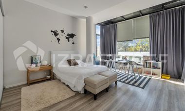 Casa en venta en Altos de Pilar. 10 ambientes. Lote 3100 m2