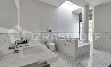 Casa en venta en Altos de Pilar. 10 ambientes. Lote 3100 m2
