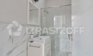Casa en venta en Altos de Pilar. 10 ambientes. Lote 3100 m2