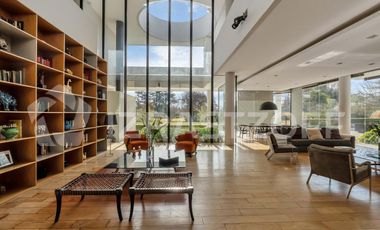 Casa en venta en Altos de Pilar. 10 ambientes. Lote 3100 m2