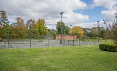 Casa en venta en Altos de Pilar. 10 ambientes. Lote 3100 m2