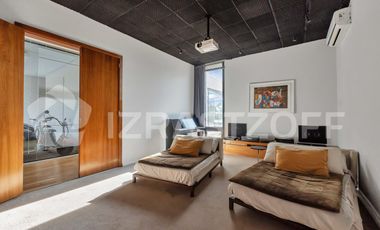 Casa en venta en Altos de Pilar. 10 ambientes. Lote 3100 m2