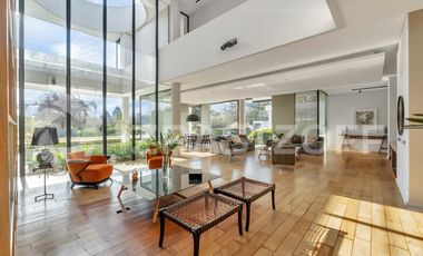 Casa en venta en Altos de Pilar. 10 ambientes. Lote 3100 m2