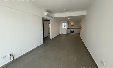 Alquiler de  departamento 3 ambientes con balcón en Wilde