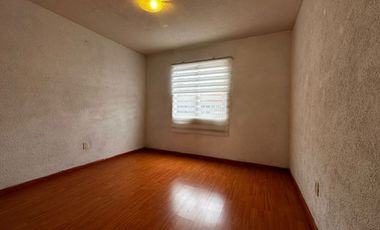 CASA EN VENTA EN BOSQUES DE PERINORTE