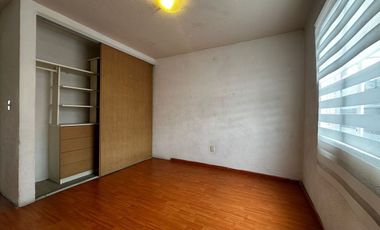 CASA EN VENTA EN BOSQUES DE PERINORTE