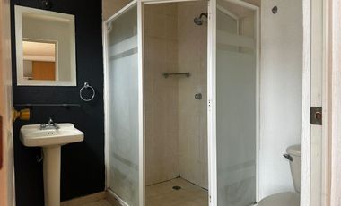 CASA EN VENTA EN BOSQUES DE PERINORTE