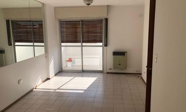 2 Dormitorios - 2 Balcones - Alquiler - Departamento - Centro