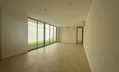 Casa de 4 recámaras en venta en Temozón norte