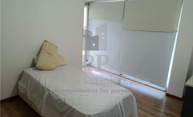 DEPARTAMENTO DE 5 AMBIENTES CON COCHERA CASTELAR CENTRO