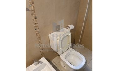 DEPARTAMENTO DE 5 AMBIENTES CON COCHERA CASTELAR CENTRO