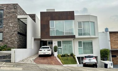 ESPECTACULAR CASA EN VENTA EN BOSQUE REAL