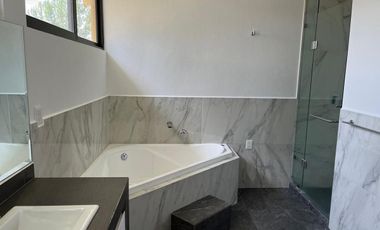 Se Vende Casa en Jardines de San Mateo Naucalpan Estado de México