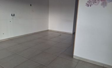 RENTA DE LOCAL EN PLANTA ALTA EN PUERTA  REAL