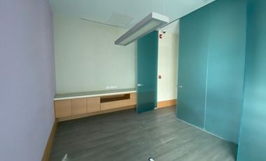 OFICINA PLANTA BAJA EN VENTA TORRE MARTEL III