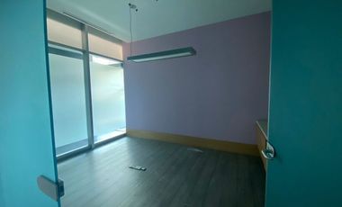 OFICINA PLANTA BAJA EN VENTA TORRE MARTEL III