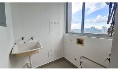 SE ALQUILA APARTAMENTO PH SEVILLA COSTA DEL ESTE