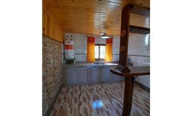 Vendemos Casa-Cabaña con Pileta, lote 1.352 m2 El Carrizal, Mendoza