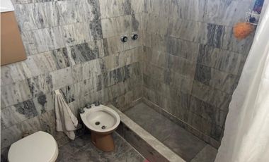 Casa con depto en Santa Clara