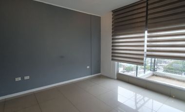 Departamento en alquiler de 1 dormitorio c/ cochera en Microcentro