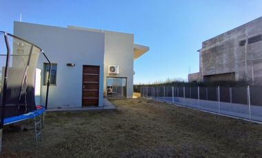 Casa en venta de 3 dormitorios c/ cochera en San Rafael