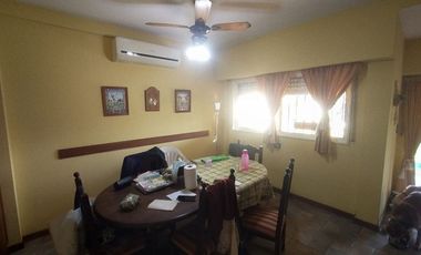Casa en alquiler en Castelar Norte