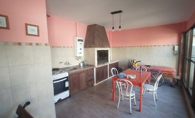 Casa en alquiler en Castelar Norte