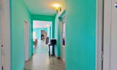 VENTA CASA SOBRE GRAN CAMPO EN MARCOS PAZ