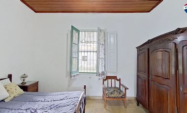 VENTA CASA SOBRE GRAN CAMPO EN MARCOS PAZ