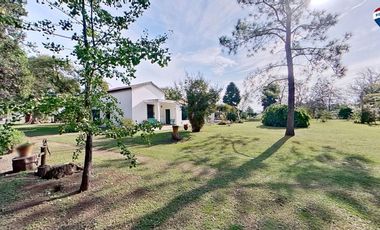 VENTA CASA SOBRE GRAN CAMPO EN MARCOS PAZ