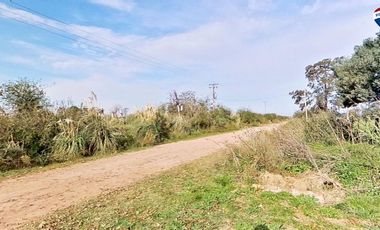 VENTA CASA SOBRE GRAN CAMPO EN MARCOS PAZ