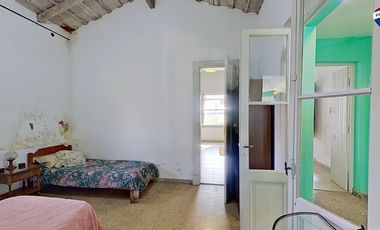 VENTA CASA SOBRE GRAN CAMPO EN MARCOS PAZ