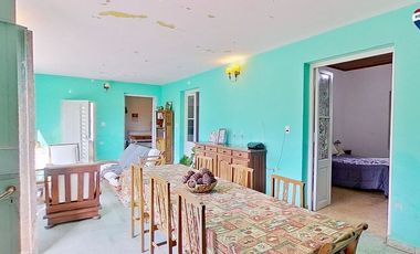 VENTA CASA SOBRE GRAN CAMPO EN MARCOS PAZ