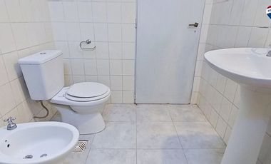 VENTA CASA SOBRE GRAN CAMPO EN MARCOS PAZ