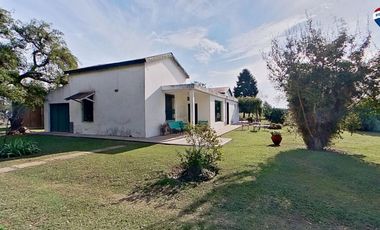 VENTA CASA SOBRE GRAN CAMPO EN MARCOS PAZ