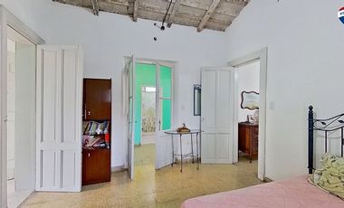 VENTA CASA SOBRE GRAN CAMPO EN MARCOS PAZ