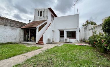 Casa 3 ambientes en venta en Lomas de Zamora