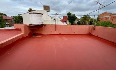 Casa 3 ambientes en venta en Lomas de Zamora
