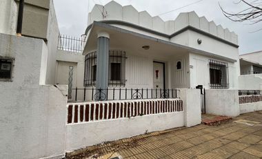 Casa 3 ambientes en venta en Lomas de Zamora