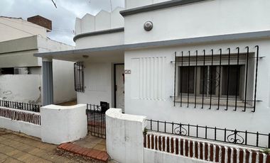 Casa 3 ambientes en venta en Lomas de Zamora