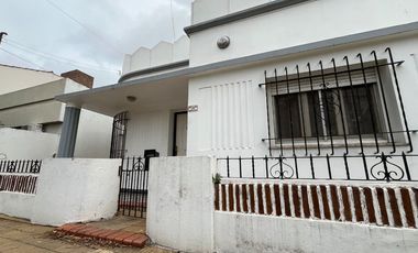Casa 3 ambientes en venta en Lomas de Zamora