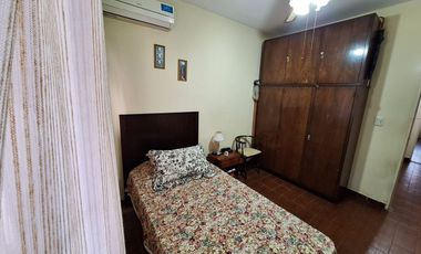 CASA VENTA 4 AMBIENTES Y DEPARTAMENTO BURZACO