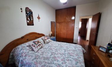 CASA VENTA 4 AMBIENTES Y DEPARTAMENTO BURZACO